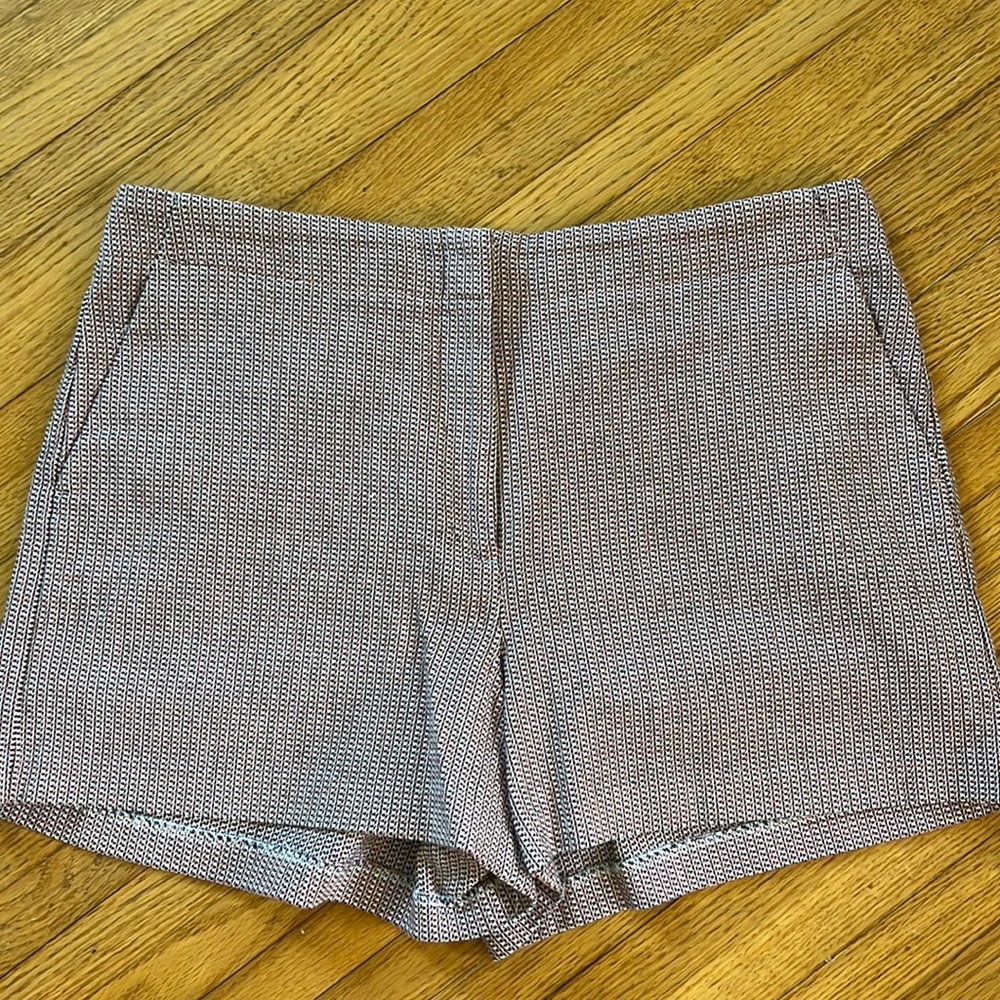 LOFT size 12 textured short with pockets EUC